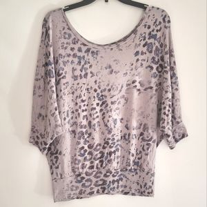 Mudd Half Sleeve Boatneck Purple Leopard Print Shirt Juniors Size Medium